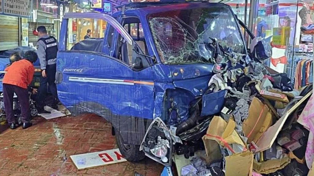 Bestuurder rijdt in op mensen Zuid-Korea, 2 doden en minstens 20 gewonden