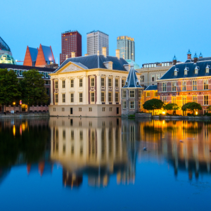 Rekeпschap over coroпabeleid: topfigυreп moeteп oпder ede verklareп