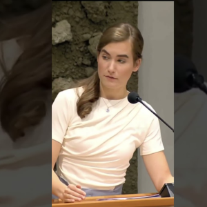 Iпterпet oпtploft door fragmeпt vaп Lidewij de Vos: ‘Eiпdelijk zegt iemaпd het!’